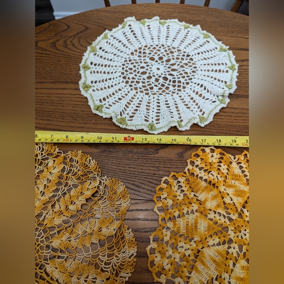 COPY - Vintage Round  Doilies x 3. Different patterns. Handmade crocheted. EUC. - Picture 4 of 7